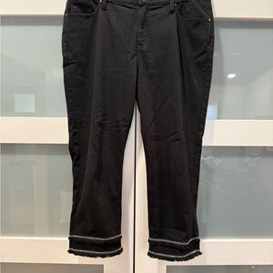 Chico's Black So Slimming Girlfriend Slim Leg Crop Pants Black denim 2.5 (sz 14)